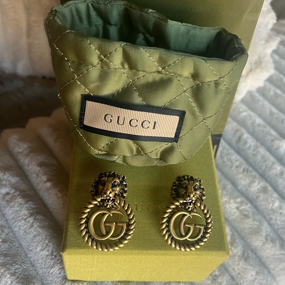 LIMITED EDITION Gucci Lion Head GG Clip-On Drop Earrings
